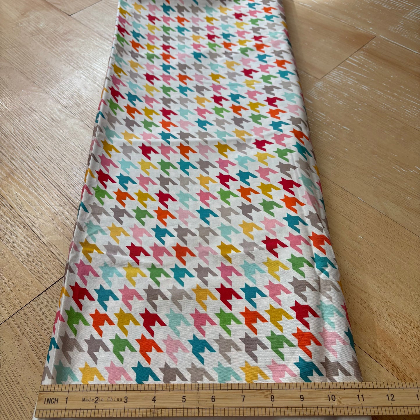 FS073 Multicolour Houndstooth Cotton Printed Fabric